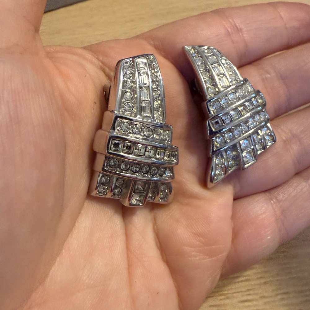 Christian Dior Vintage Art Deco Silver Tone Rhinestone Tiered Clip On Earrings - Picture 2 of 5